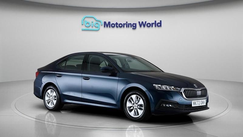Blue Used 2022 Skoda Octavia SE Technology Hatchback | £14,700 (Fair price) - Image 1/4