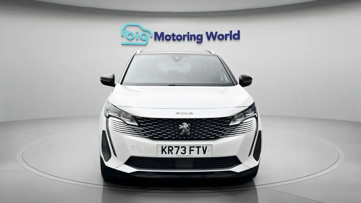 Used Peugeot 5008 Allure+ 131 HP (96 kW) 2023 White SUV
