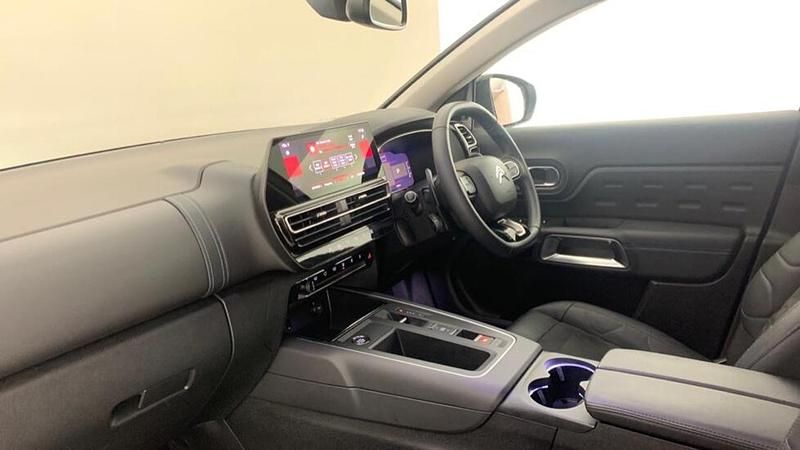 White Used 2023 Citroën C5 Aircross PureTech SUV | £18,173 (Fair price) - Image 1/4