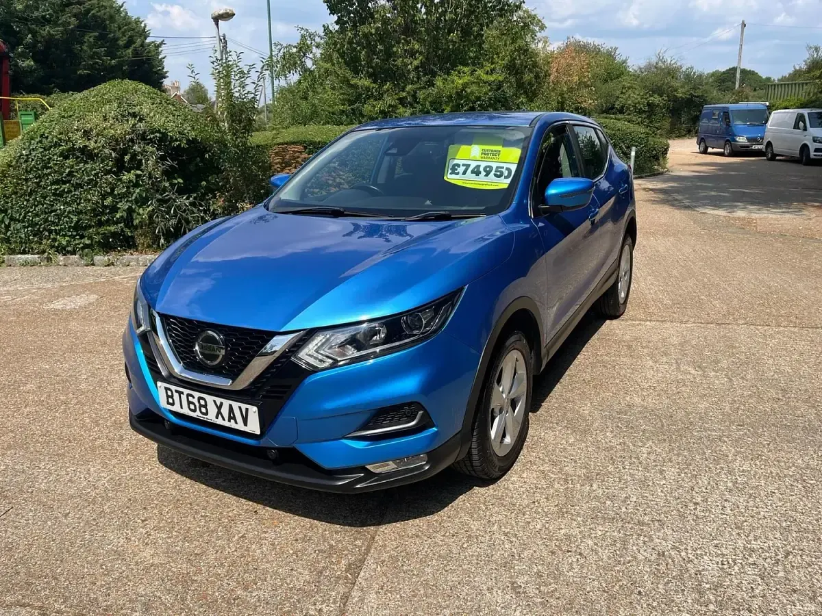 Used Nissan Qashqai Acenta Premium 2018 Blue SUV