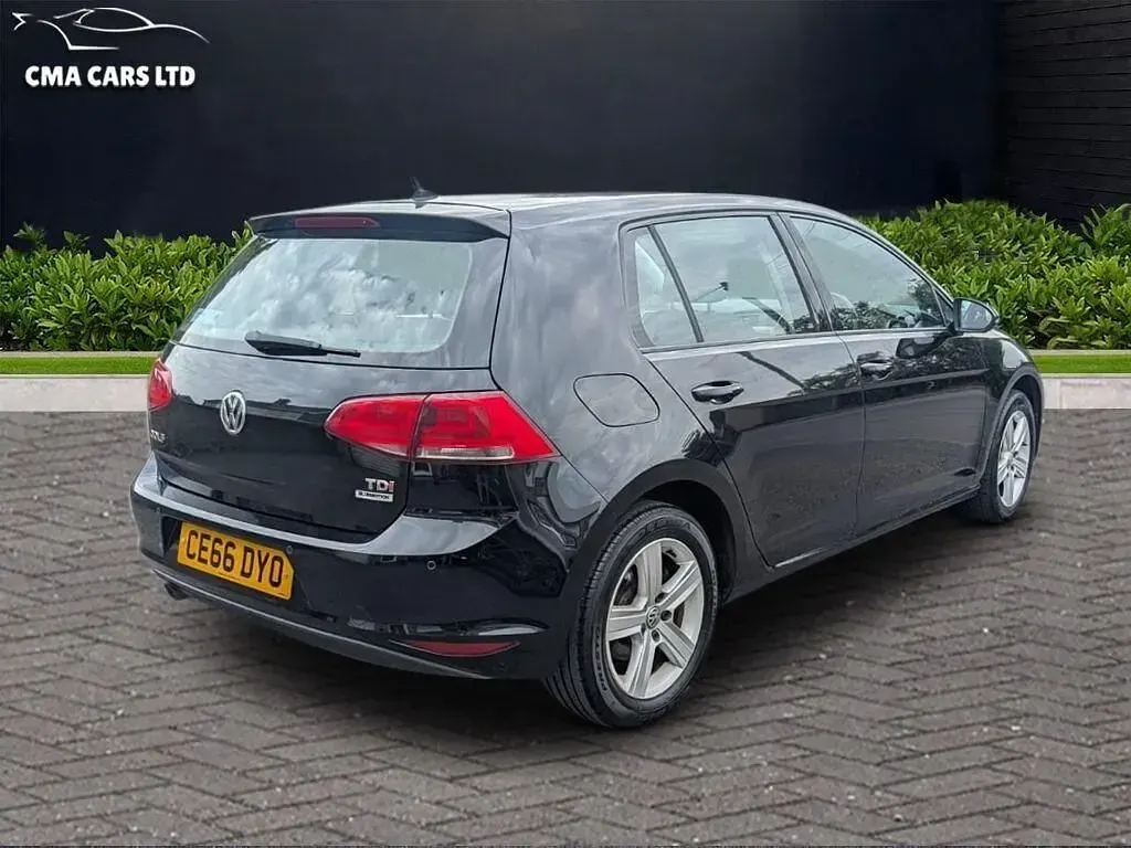 Używany VW Golf VII Edition 110 KM (80 kW) 2016 Czarny Hatchback