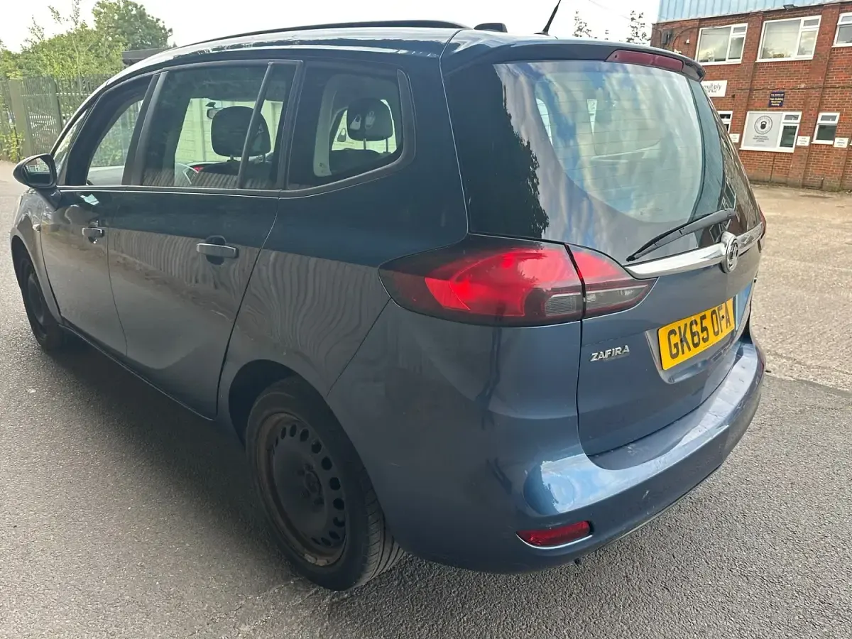 Used Vauxhall Zafira 170 HP (125 kW) 2015 Blue MPV