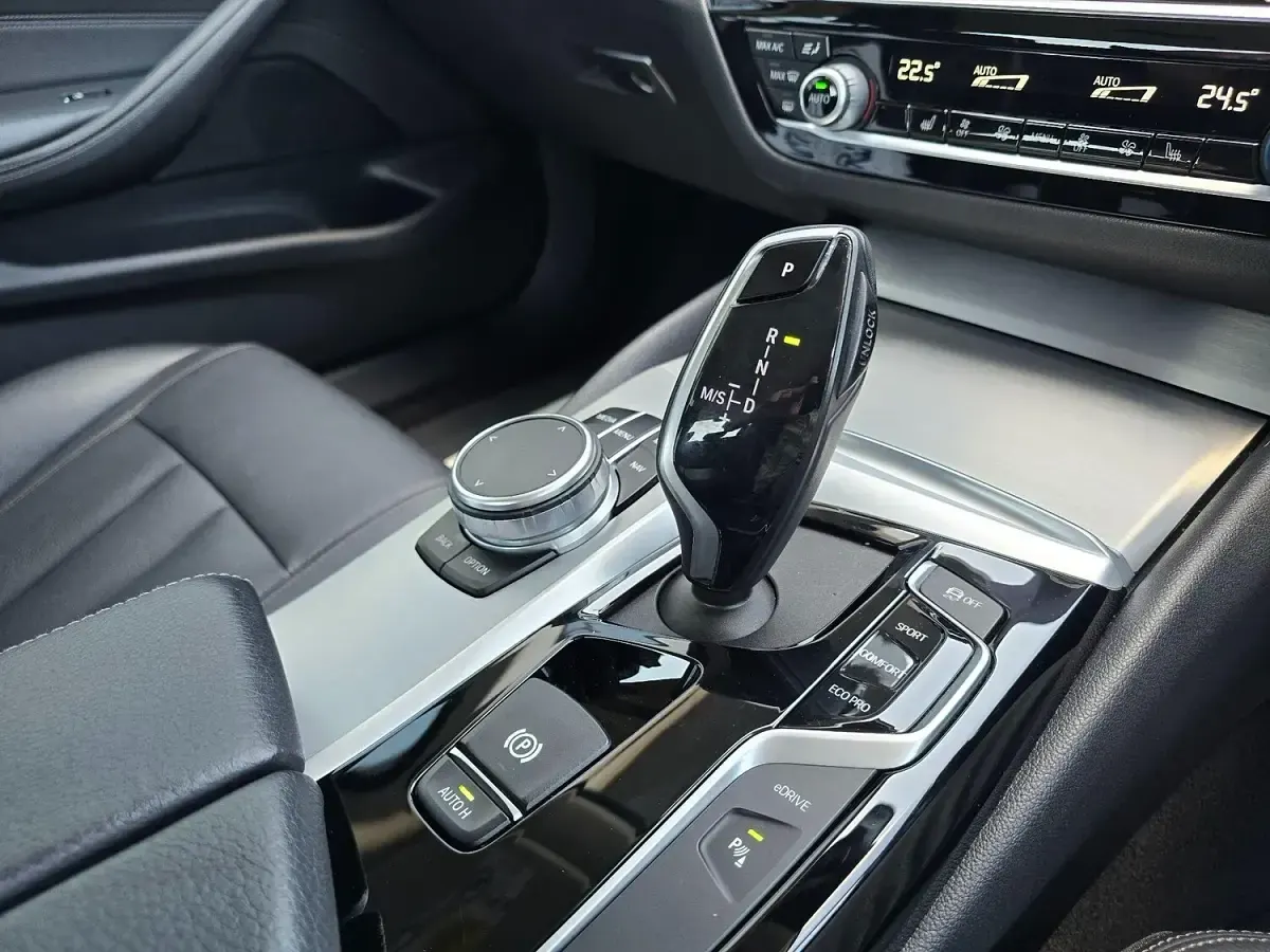 Used BMW 530e Comfort Edition 252 HP (185 kW) 2019 Grey Sedan