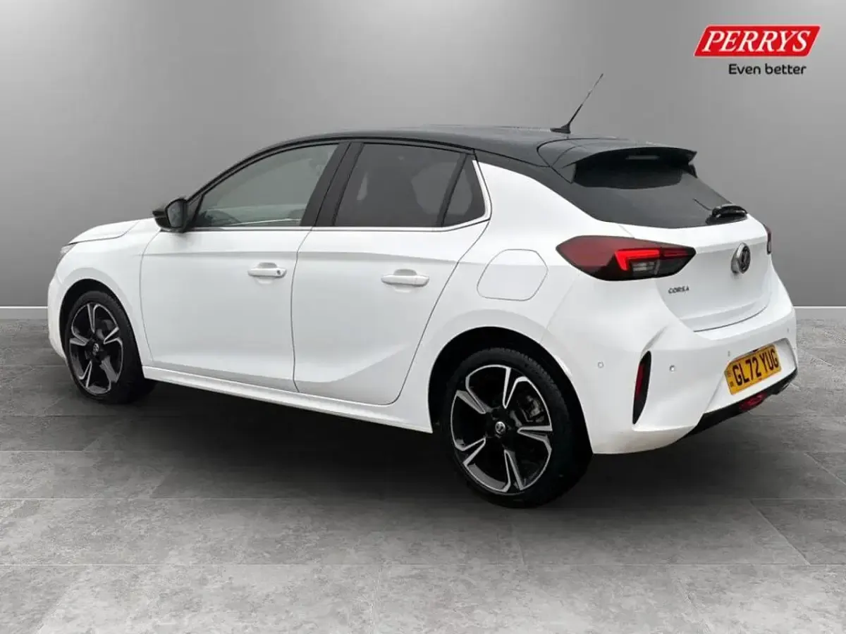 Usado Vauxhall Corsa Ultimate 99 CV (72 kW) 2022 Blanco Utilitario