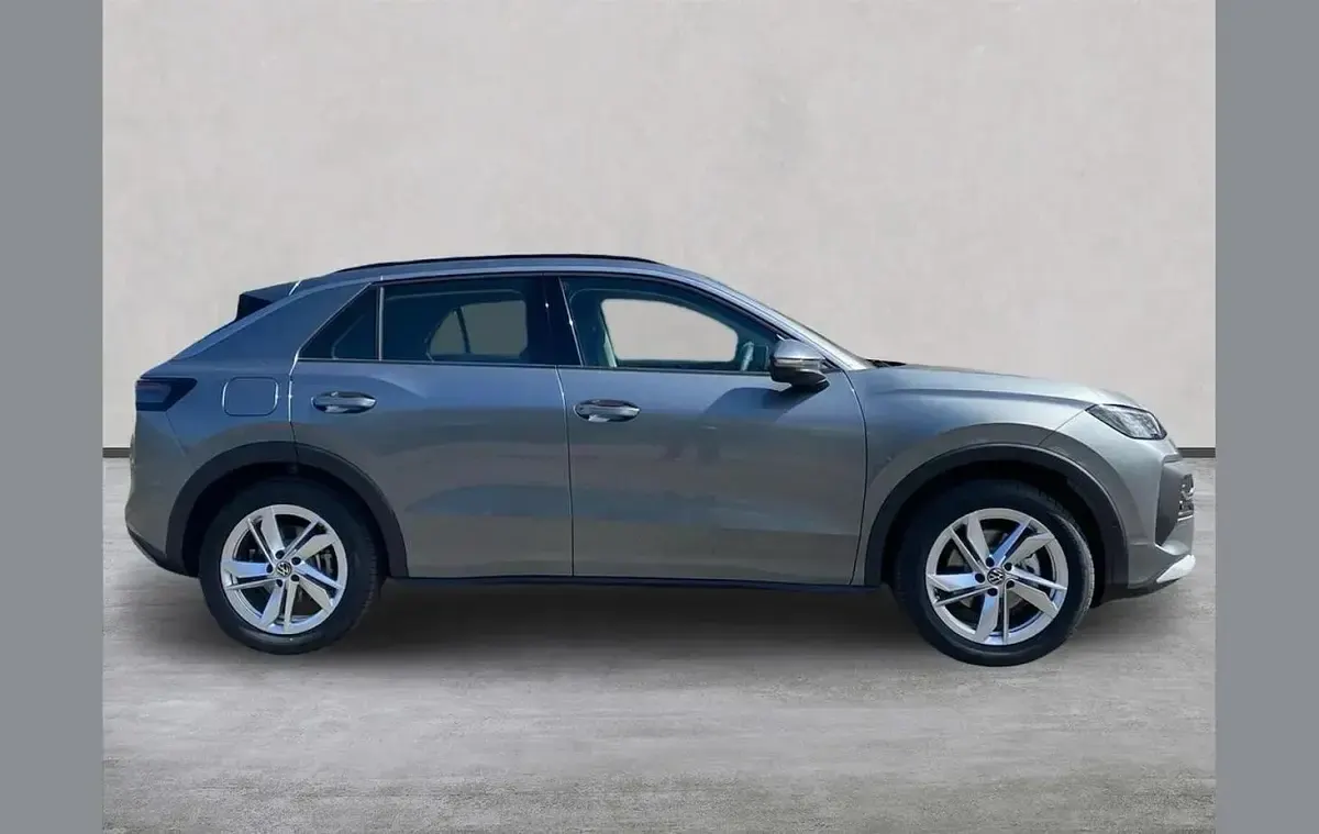 New VW T-Roc Life 113 HP (83 kW) 2025 Other SUV