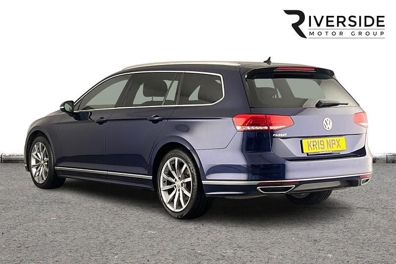 Used VW Passat R-line 150 HP (110 kW) 2019 Blue Estate