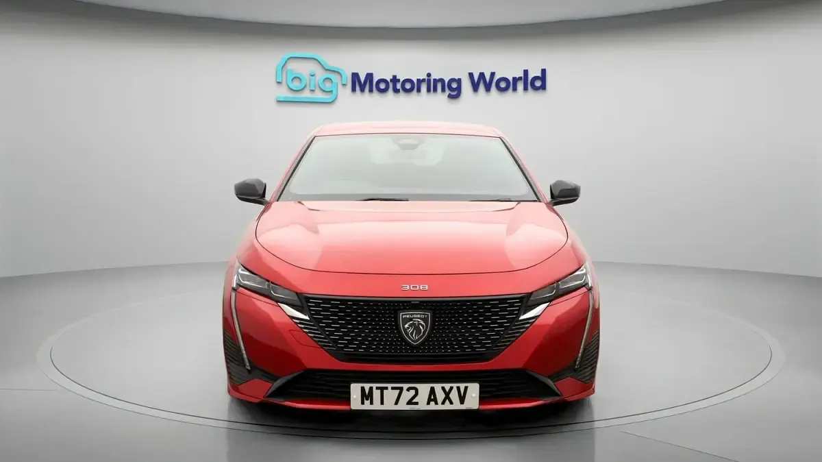 Used Peugeot 308 GT 130 HP (95 kW) 2022 Red Hatchback