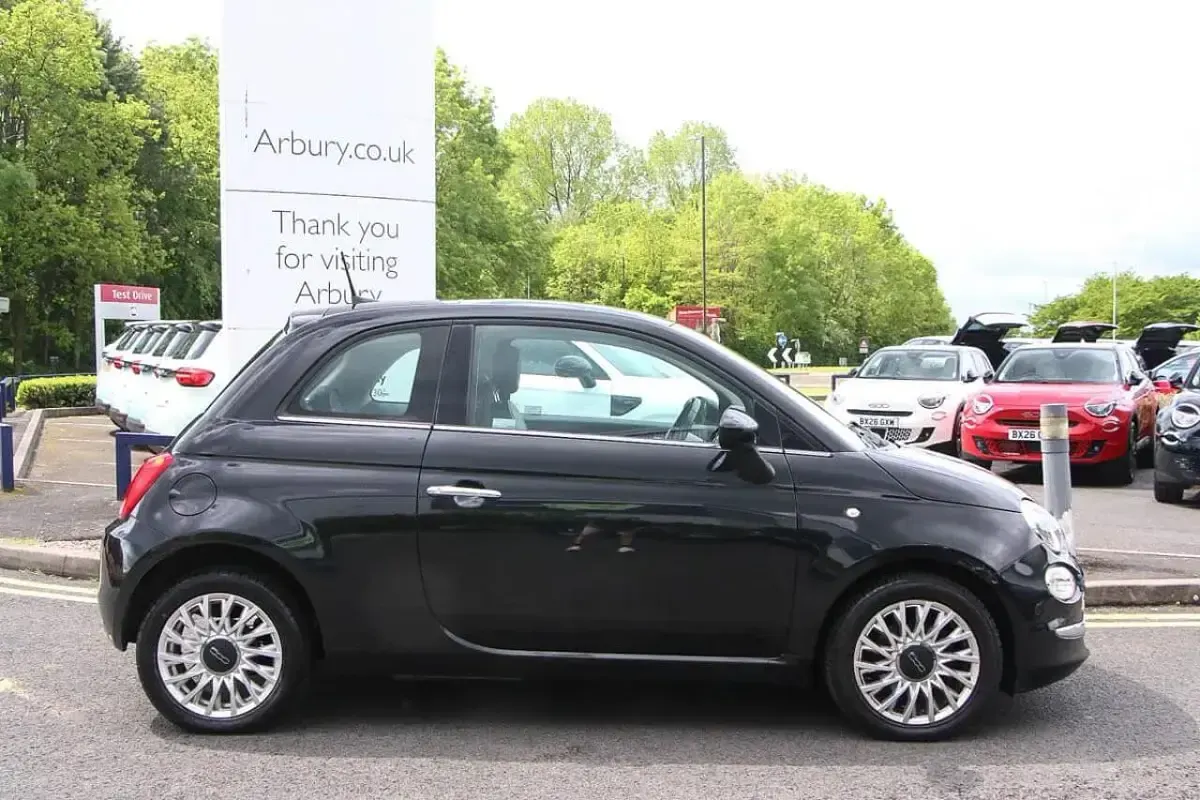 Used Fiat 500 Lounge 69 HP (50 kW) 2017 Black Hatchback