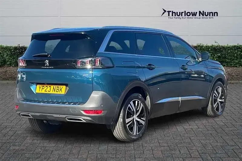 Second-hand Peugeot 5008 GT 130 CP (95 kW) 2023 Albastru SUV