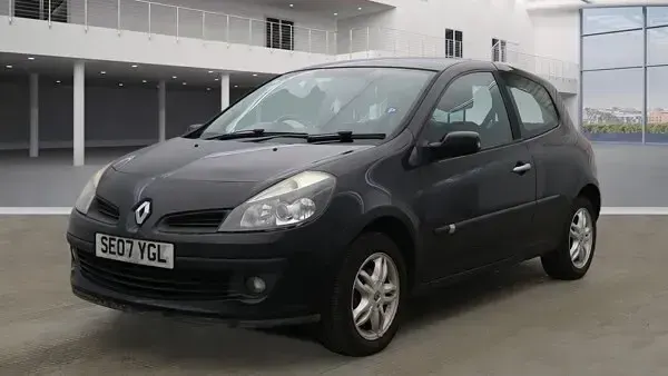 Used Renault Clio Dynamique 98 HP (72 kW) 2007 Black Hatchback