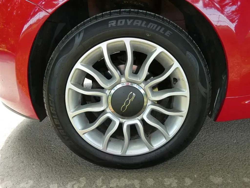 Used Fiat 500 Lounge 69 HP (50 kW) 2014 Red Hatchback