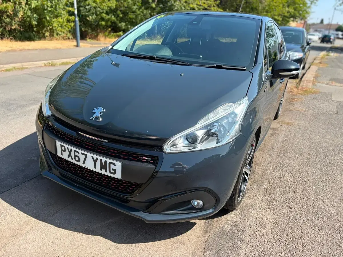 Used Peugeot 208 GT-line 97 HP (71 kW) 2017 Grey Hatchback