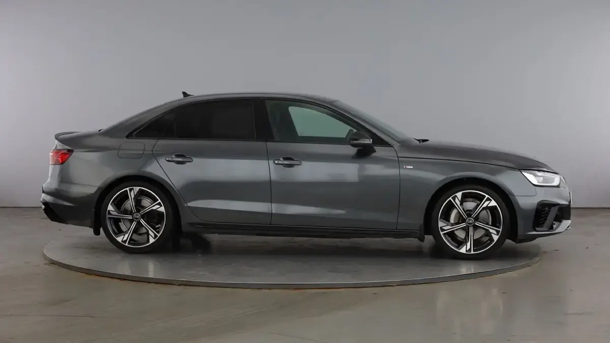Used Audi A4 Black Edition 200 HP (147 kW) 2024 Grey Sedan