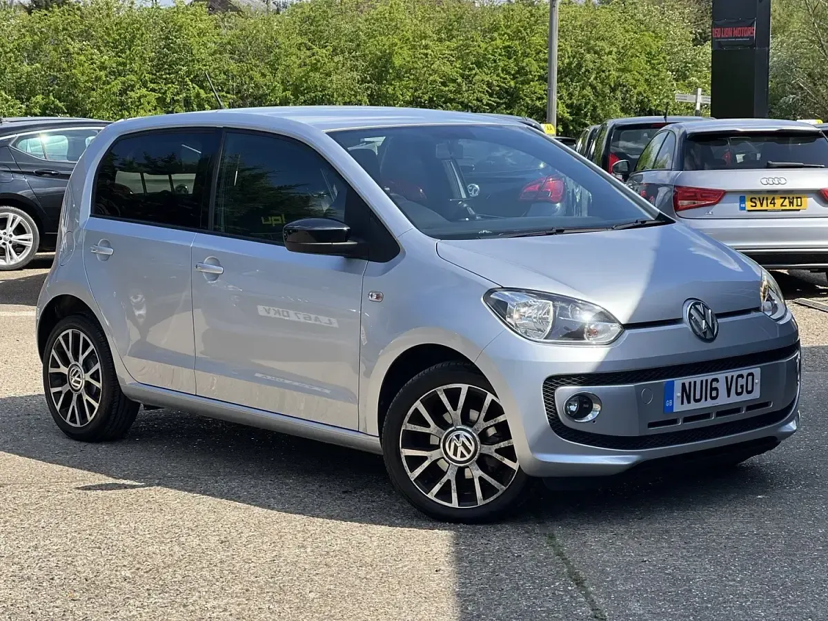 Used VW up! 75 HP (55 kW) 2016 Silver Hatchback