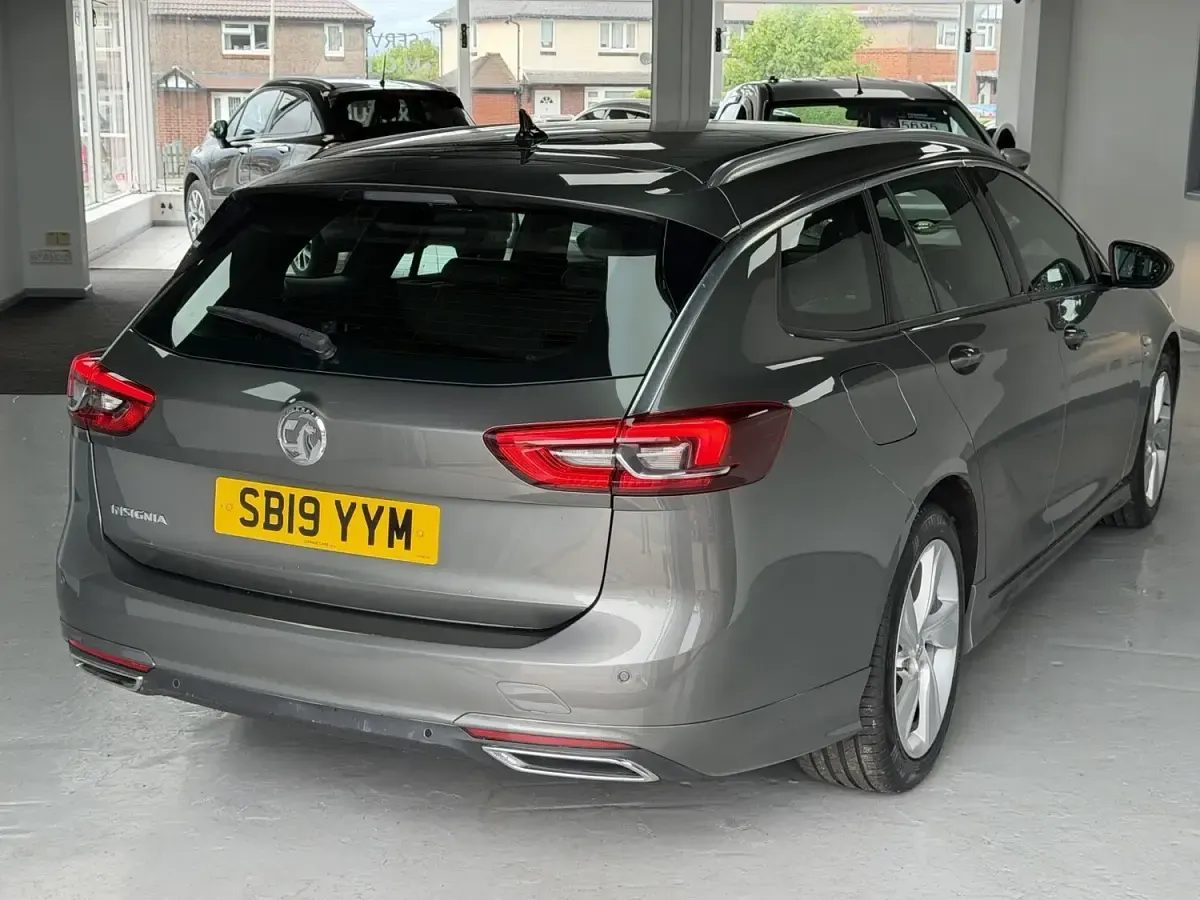 Used Vauxhall Insignia SRi 170 HP (125 kW) 2019 Grey Hatchback