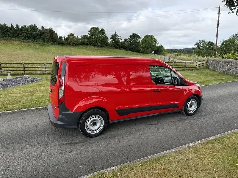 Used Ford Transit 100 HP (73 kW) 2018 Red Van