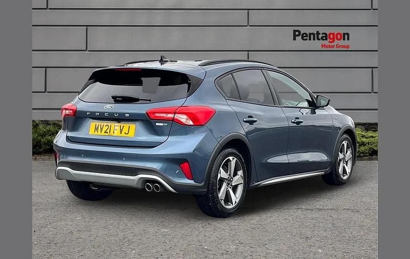 Used Ford Focus Active 123 HP (90 kW) 2021 Blue Hatchback