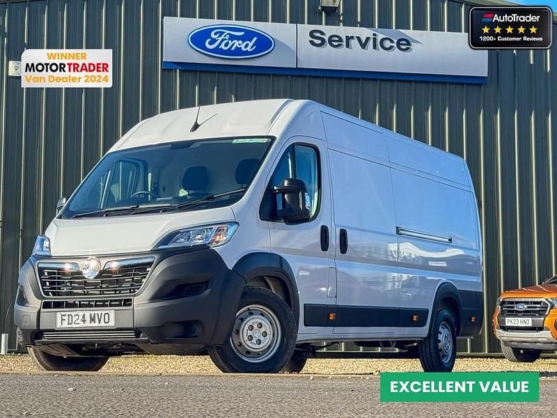 White New 2024 Vauxhall Movano Van | £24,984 (A bit pricey) - Image 1/4