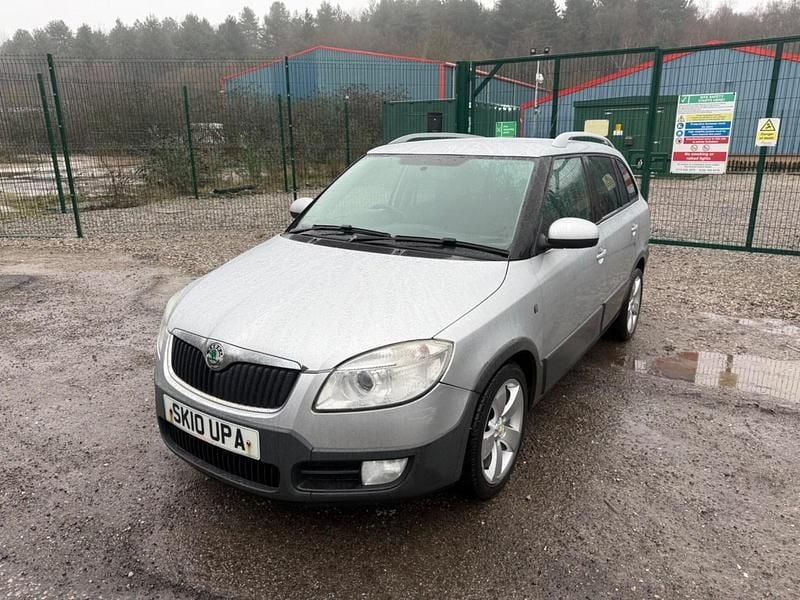 Used Skoda Fabia 80 HP (58 kW) 2010 Silver Estate