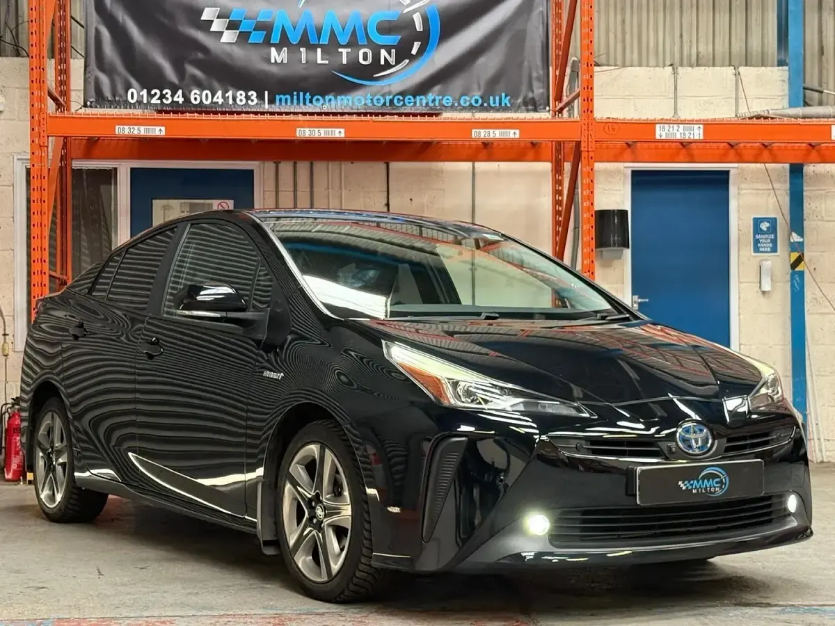 Used Toyota Prius 122 HP (89 kW) 2020 Black Hatchback
