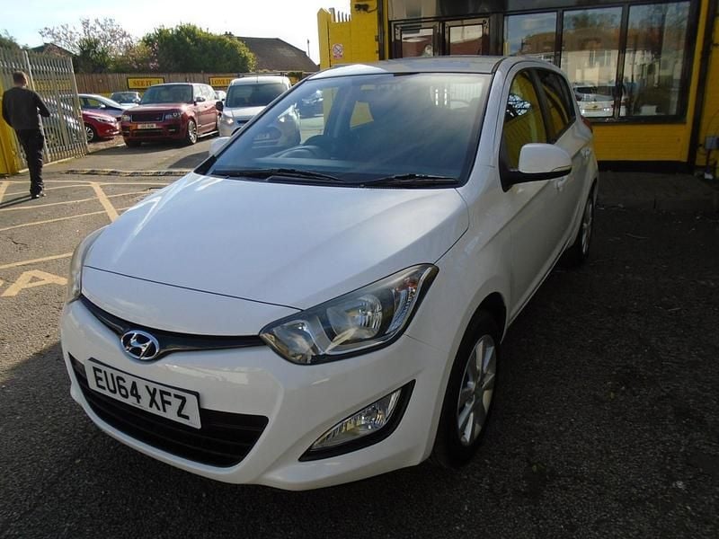 Used Hyundai i20 Active 2014 White Hatchback