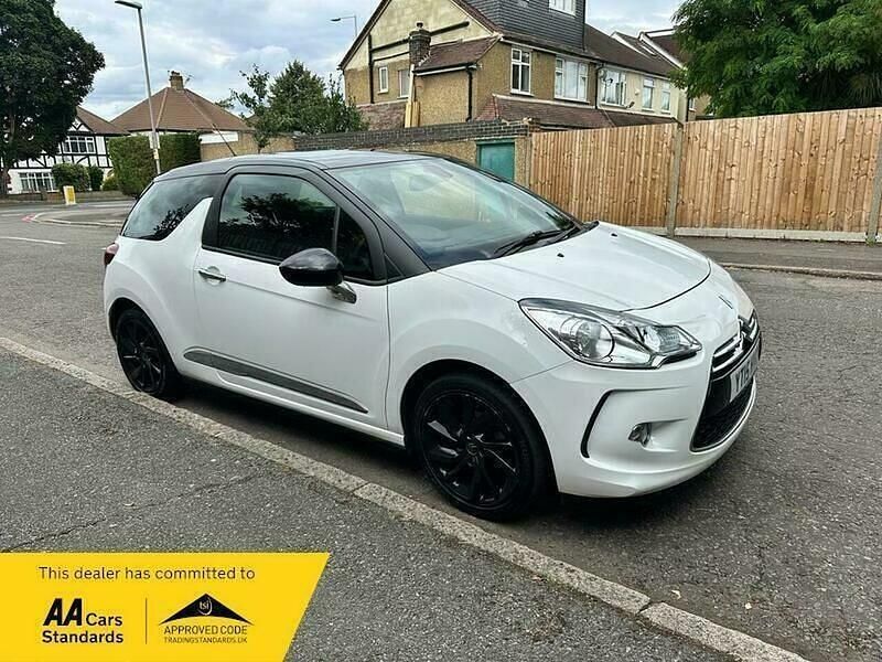 White Used 2015 Citroën DS3 PureTech Hatchback | £4,985 (A bit pricey) - Image 1/4