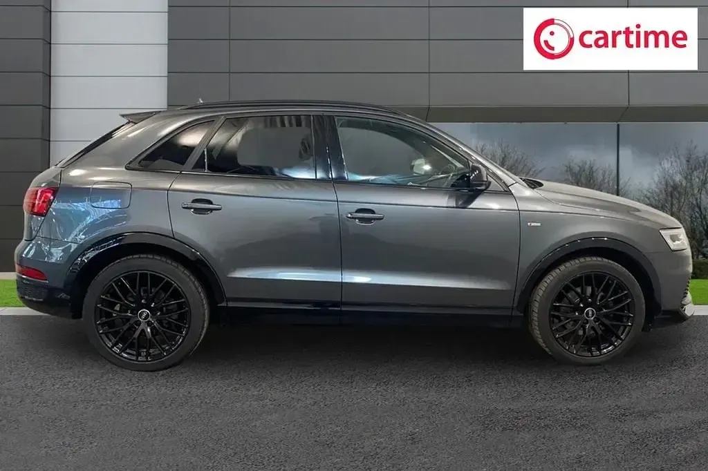 Używany Audi Q3 Black Edition 150 KM (110 kW) 2018 Szary SUV