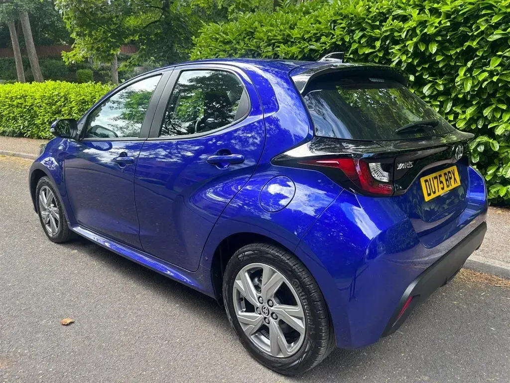 Used Toyota Yaris Hybrid 2025 Blue Hatchback