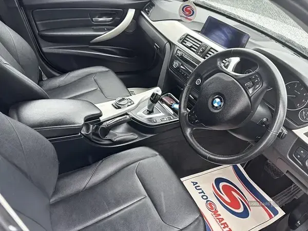 Used BMW 318 2014 White Sedan