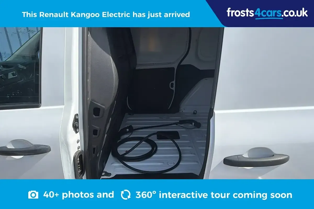 Used Renault Kangoo 89 kW (122 HP) 2024 White MPV