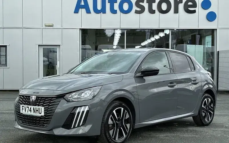Begagnad Peugeot 208 Allure 101 HK (74 kW) 2025 Halvkombi