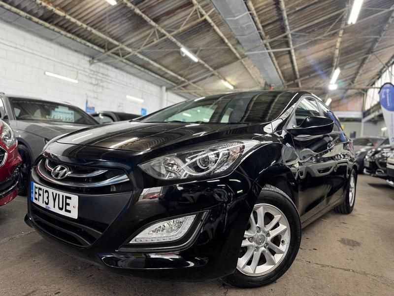 Used Hyundai i30 Active 110 HP (80 kW) 2013 Black Hatchback