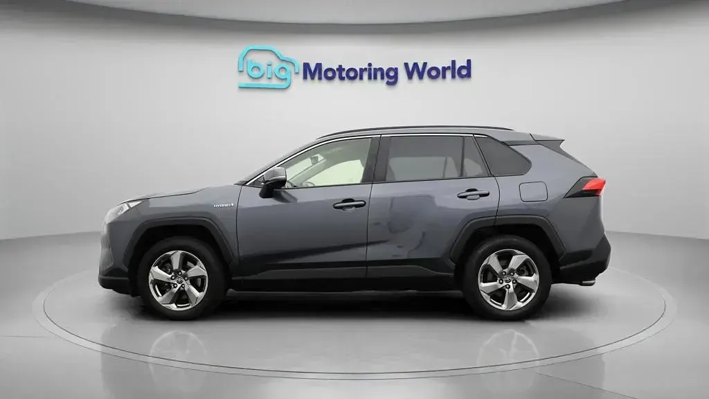 Used Toyota RAV4 Hybrid Design 219 HP (161 kW) 2021 Grey SUV