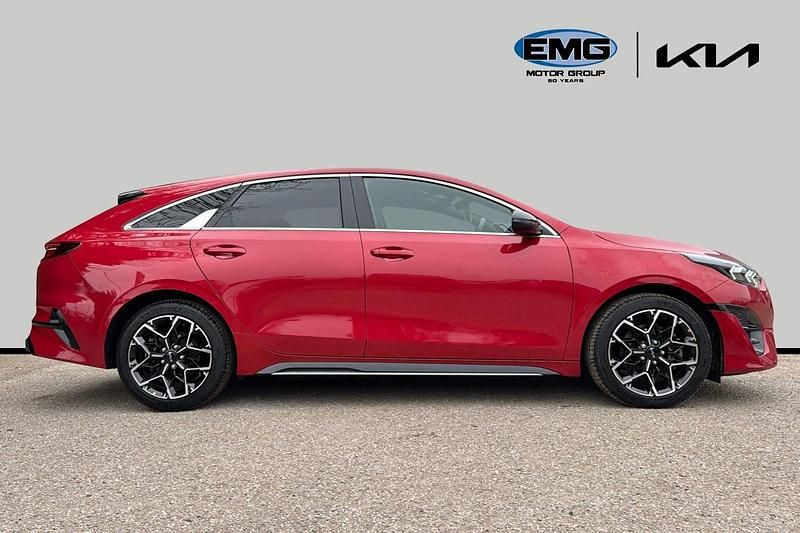 Used Kia ProCeed GT-Line 138 HP (101 kW) 2025 Red Estate