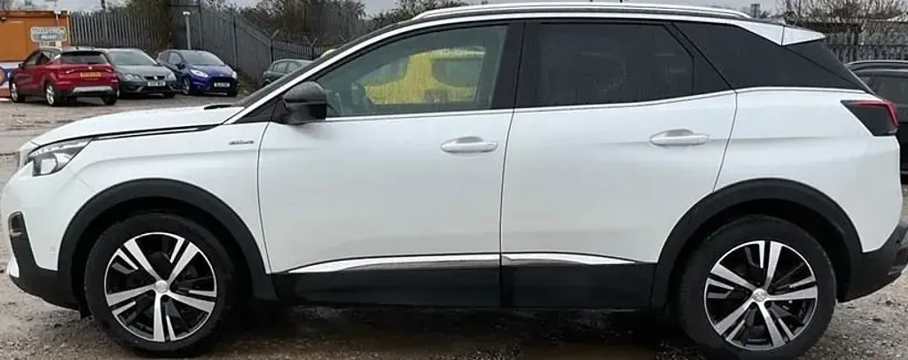 Used Peugeot 3008 GT-line 130 HP (95 kW) 2018 White SUV