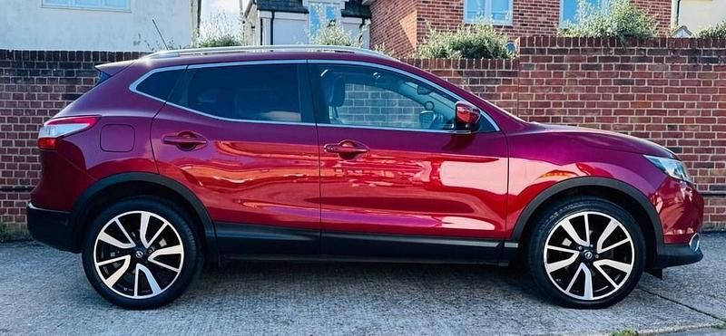 Used Nissan Qashqai S 130 HP (95 kW) 2014 Red SUV