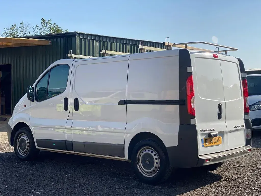 Used Vauxhall Vivaro 2014 White MPV