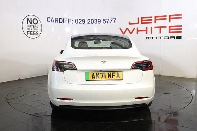 Usado Tesla Model 3 Standard Range Plus 366 kW (498 CV) 2021 Blanco Berlina