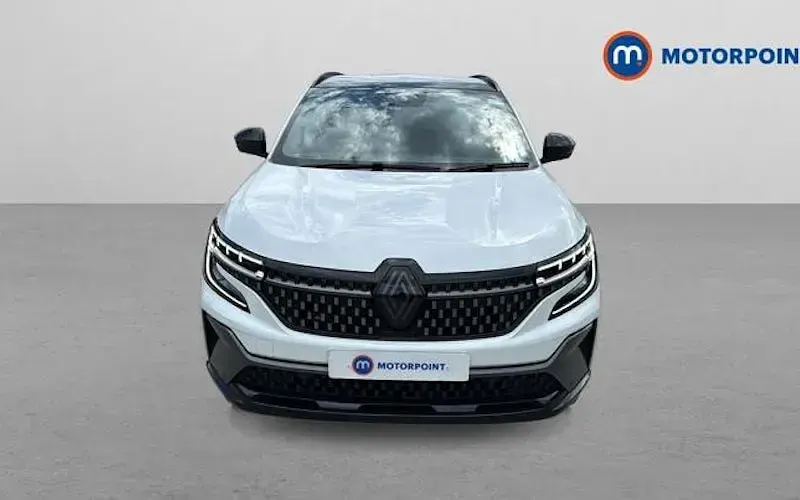 Used Renault Austral Iconic Esprit Alpine 200 HP (147 kW) 2023 White SUV