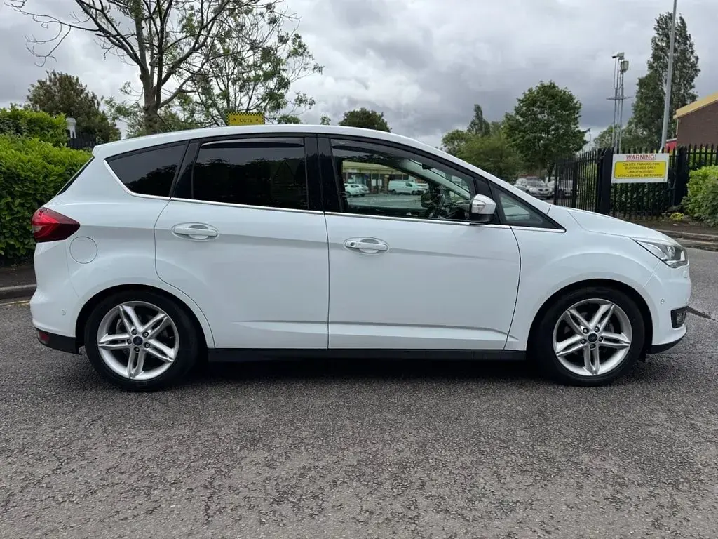 Used Ford C-MAX Titanium X 120 HP (88 kW) 2017 White MPV