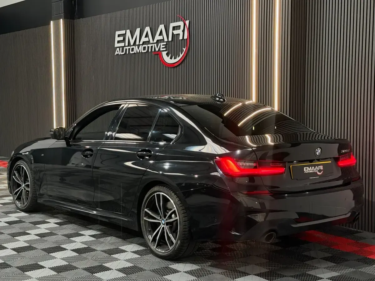 Begagnad BMW 320 M Sport 2019 Svart Sedan