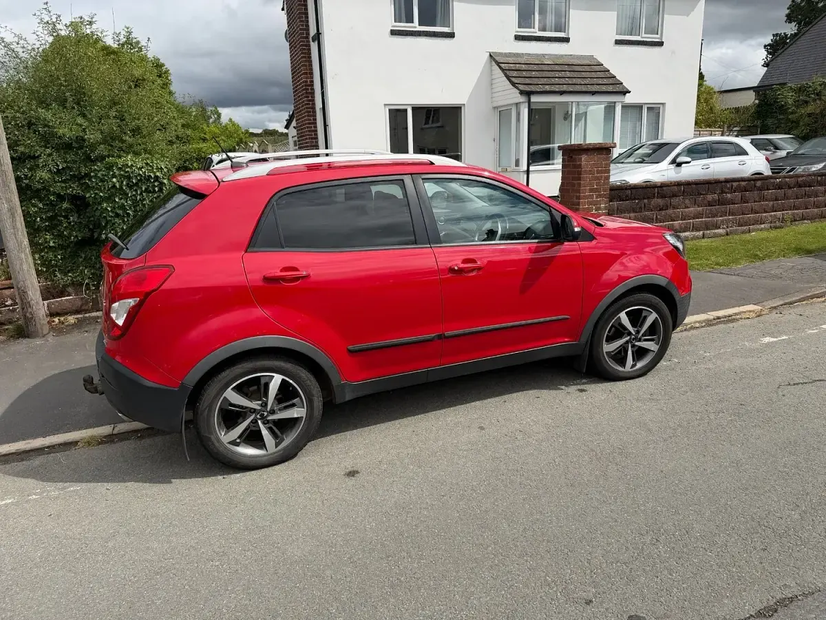Used SsangYong Korando 178 HP (130 kW) 2017 Red Estate
