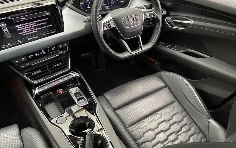 Used Audi e-tron GT quattro Design 389 kW (530 HP) 2024 Sedan