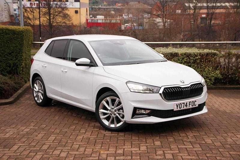 Moon white metallic Used 2025 Skoda Fabia SE L Hatchback | £19,995 (Fair price) - Image 1/4