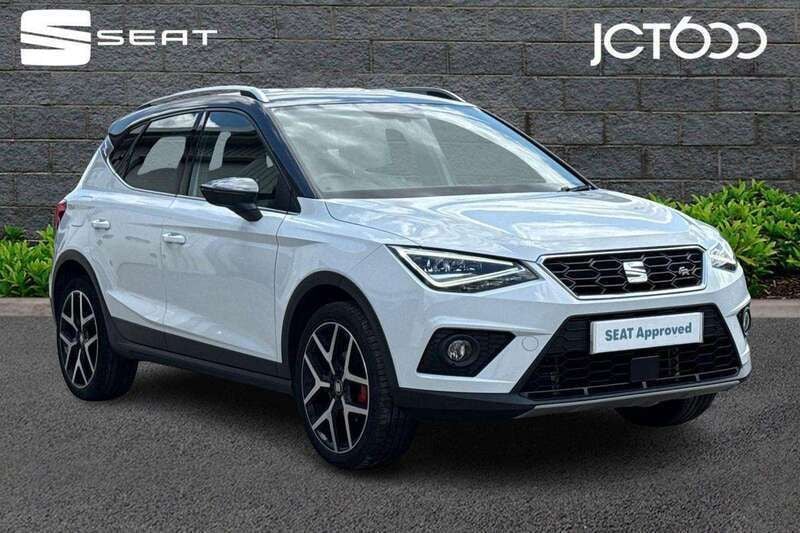 White Used 2021 Seat Arona FR SUV | £14,005 (Fair price) - Image 1/4
