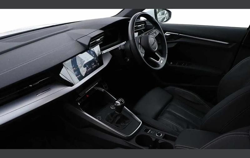 Used Audi A3 S-Line 147 HP (108 kW) 2020 White Sedan