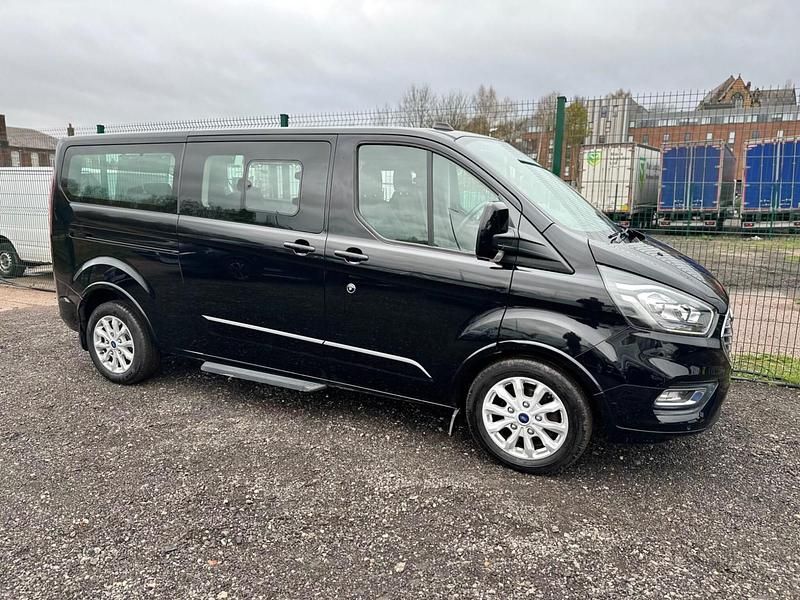 Used Ford Tourneo Titanium 130 HP (95 kW) 2022 Black MPV