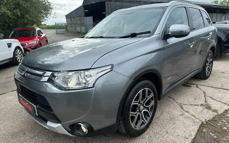 Usado Mitsubishi Outlander 150 HP (110 kW) 2015 SUV