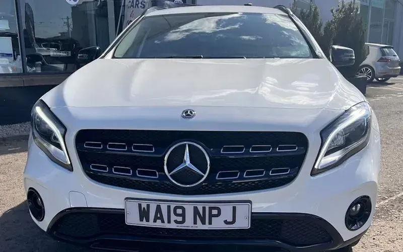 Used Mercedes GLA180 Urban 122 HP (89 kW) 2020 SUV