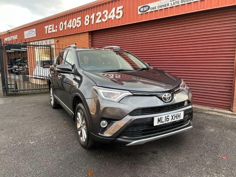 Grey Used 2016 Toyota RAV4 Estate | £13,489 (Fair price) - Image 1/4